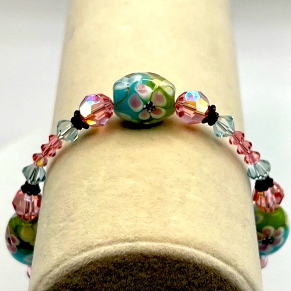 Floral Murano Glass Bead Bracelet With Pink & Green Accents - Picture 2 of 6